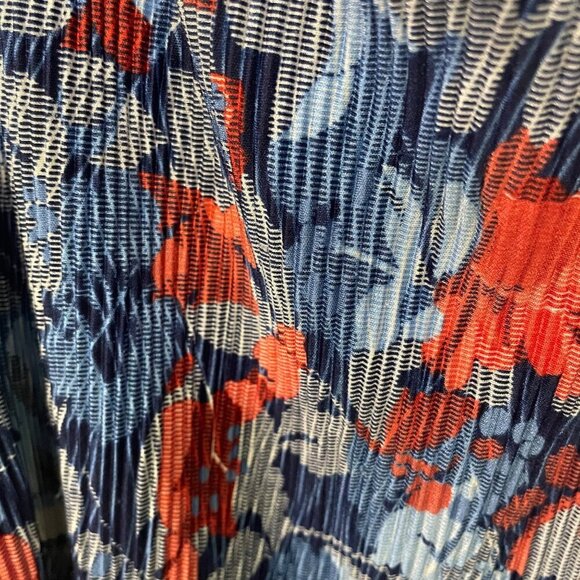 CATO Plus Size Cold Shoulder Blouse 26/28W Floral Pleated Design Blue & Red - Picture 2 of 6